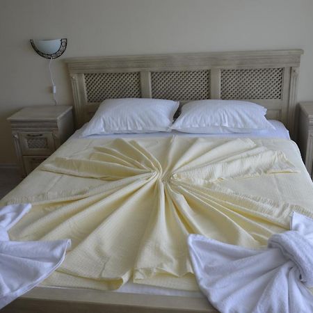 Ashram Hotel Primorsko Eksteriør billede