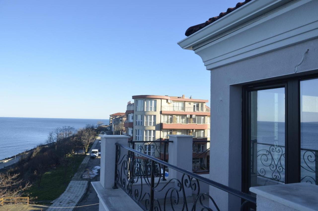 Ashram Hotel Primorsko Eksteriør billede